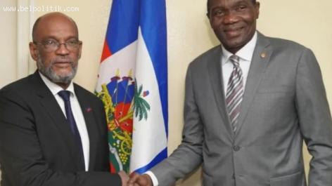 Haiti Senate President Joseph Lambert shaking hands with prime minister Ariel Henry in one of their meetings